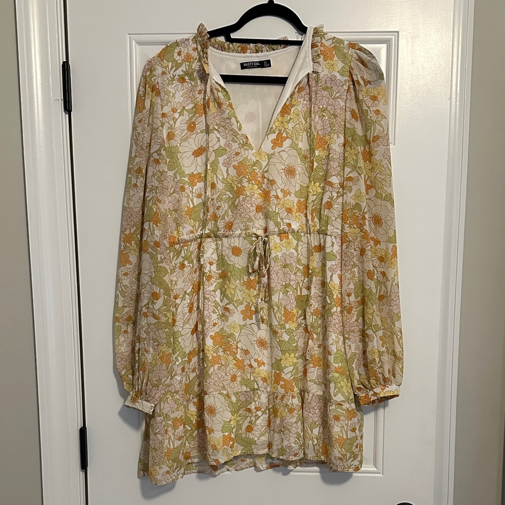 Nasty Gal Floral Tie Front Long Sleeved Mini Dress - Picture 4 of 7